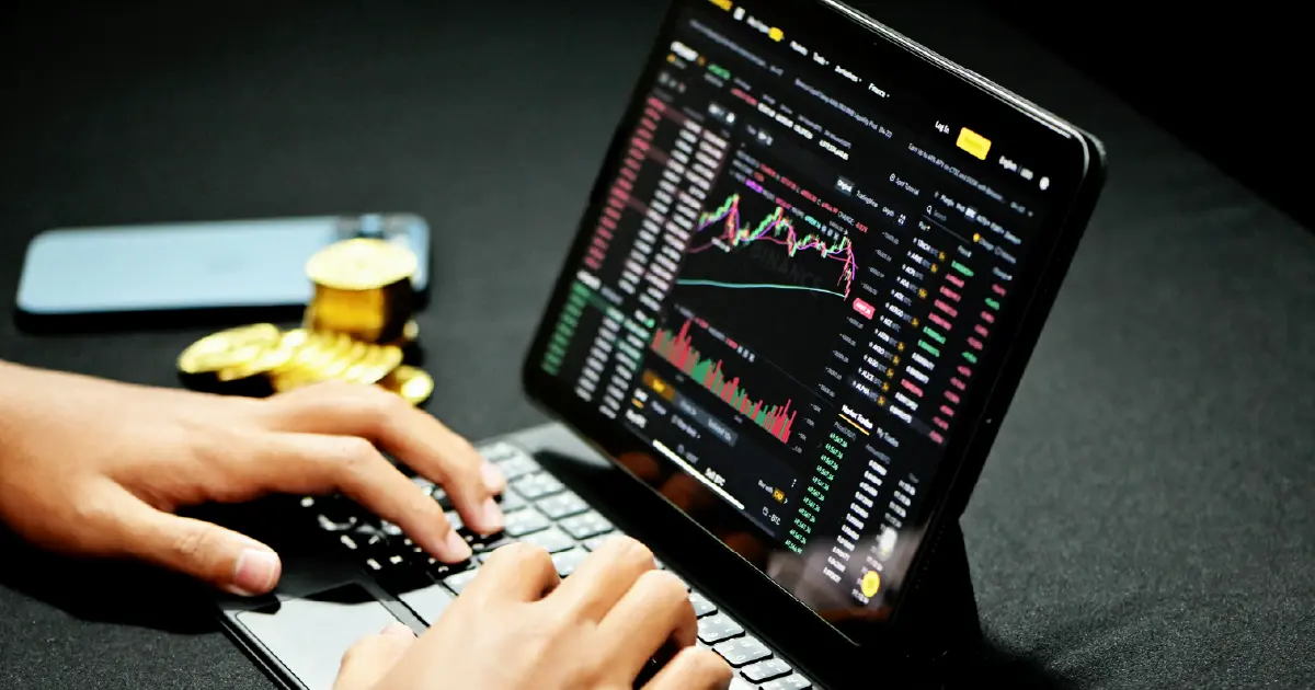 Interés compuesto: qué es, cómo funciona y por qué cambia todo lo que sabes sobre el dinero